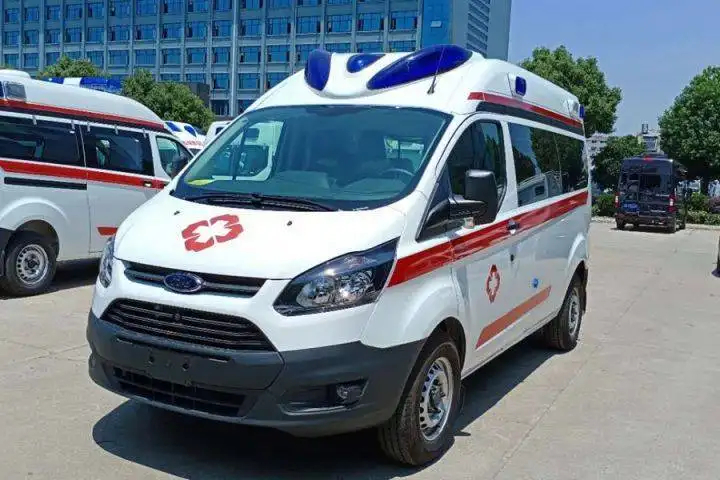 富川长途救护车转院